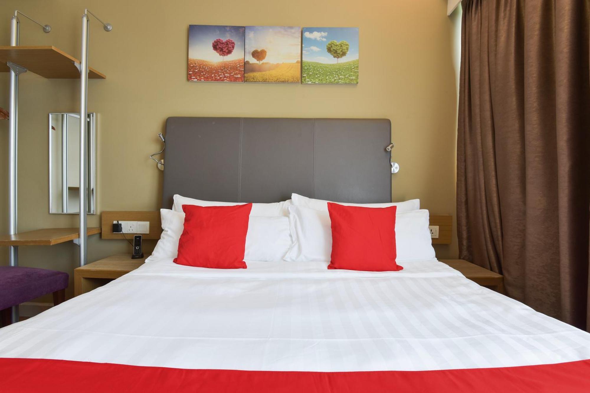 Sunday Hotel Near Petronas Twin Tower Formerly Suasana Suites Kuala Lumpur Exterior foto
